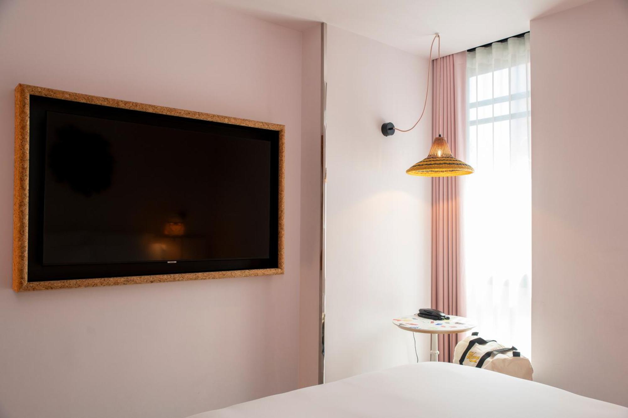 Отель Mama Shelter Lisboa Экстерьер фото